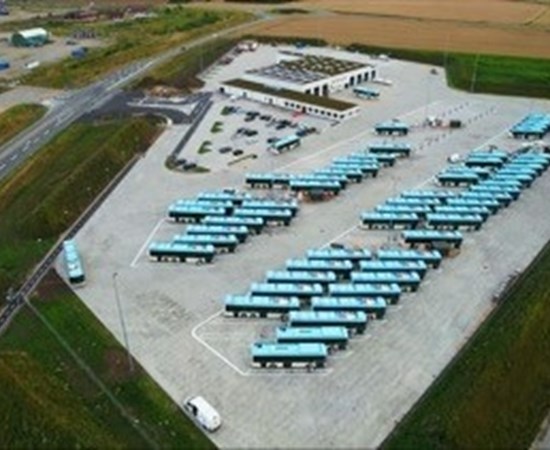 Tide Bus depot - 3500 kvm administrations faciliter og 30.000 kvm belægning.